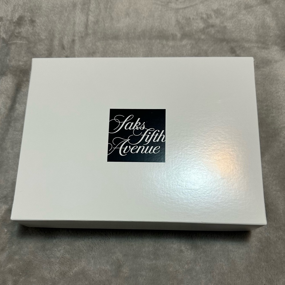 Saks Fifth avenue gift box new